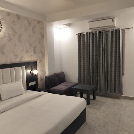 Hotel Varanasi Inn Luaran gambar