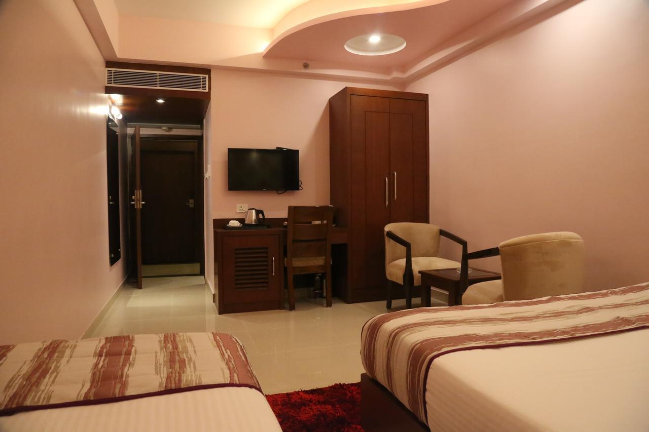 Hotel Varanasi Inn Luaran gambar