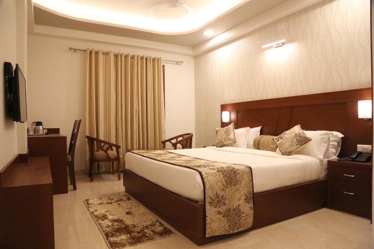 Hotel Varanasi Inn Luaran gambar