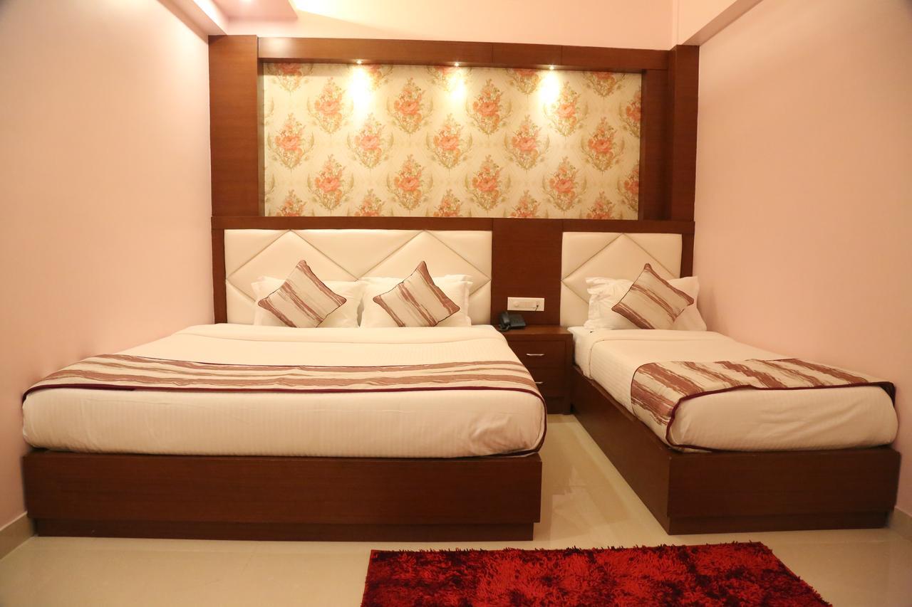 Hotel Varanasi Inn Luaran gambar