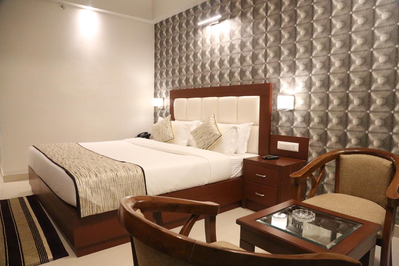 Hotel Varanasi Inn Luaran gambar