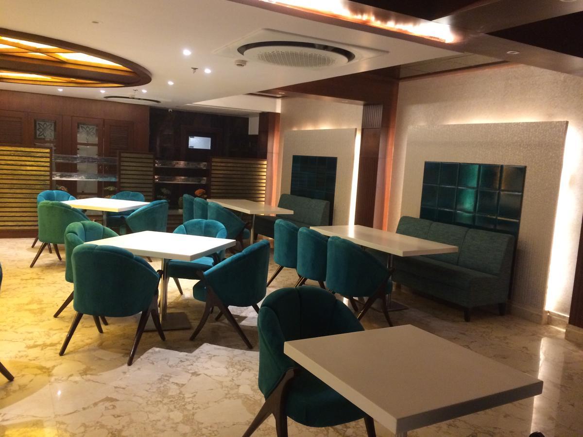 Hotel Varanasi Inn Luaran gambar