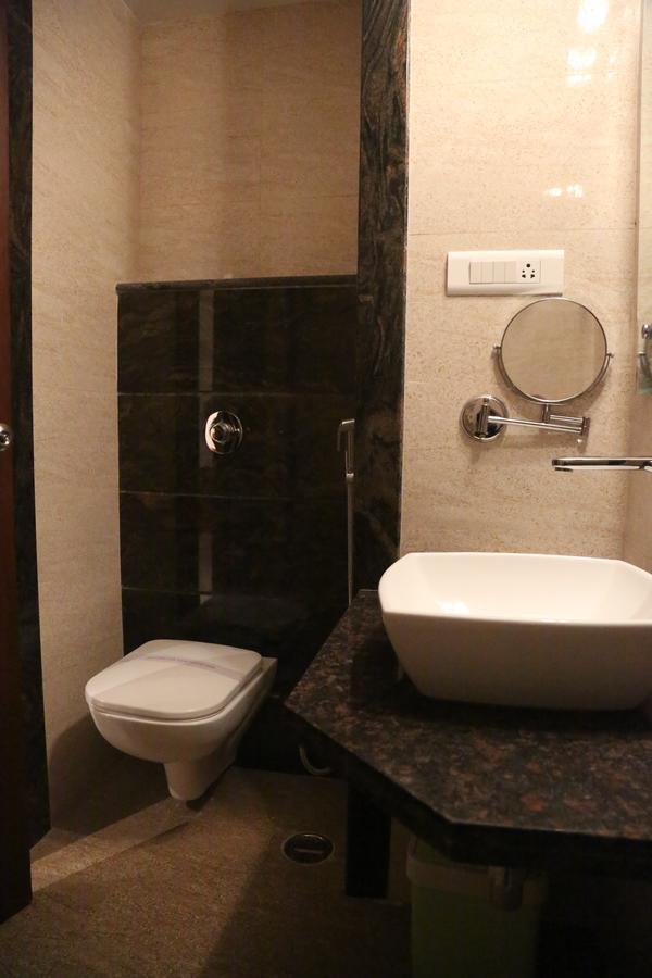 Hotel Varanasi Inn Luaran gambar